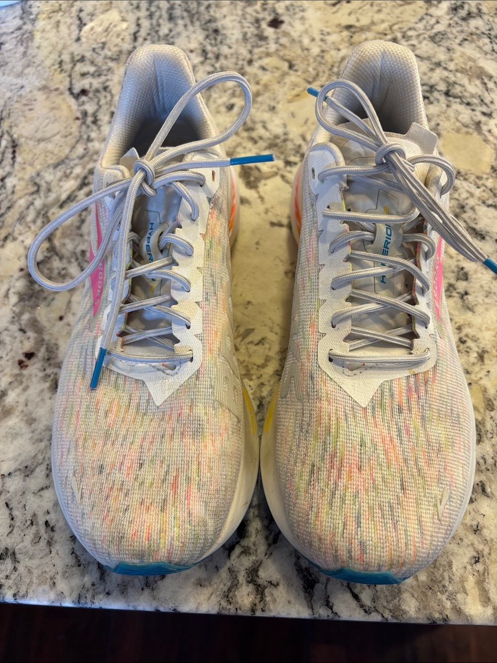 Brooks Hyperion 2. Neutral Knit Sneakers in White with Pink and Blue Accents
